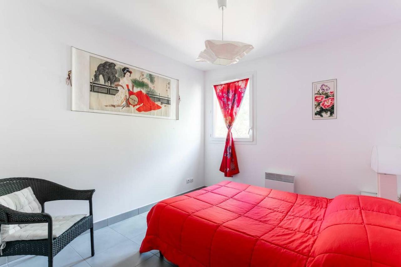 Aux Marches Du Soleil: Shared With Private Homestay *